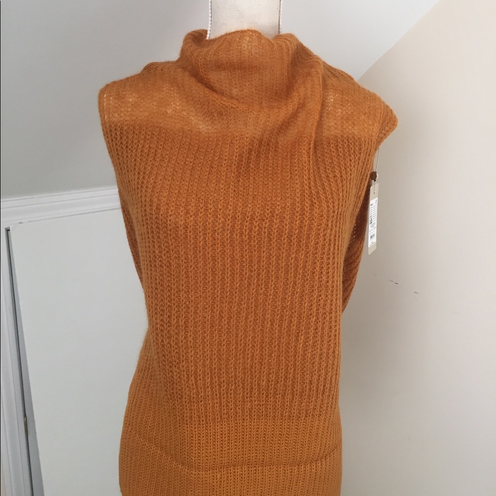 Luxurious Marc O’polo European sweater vest